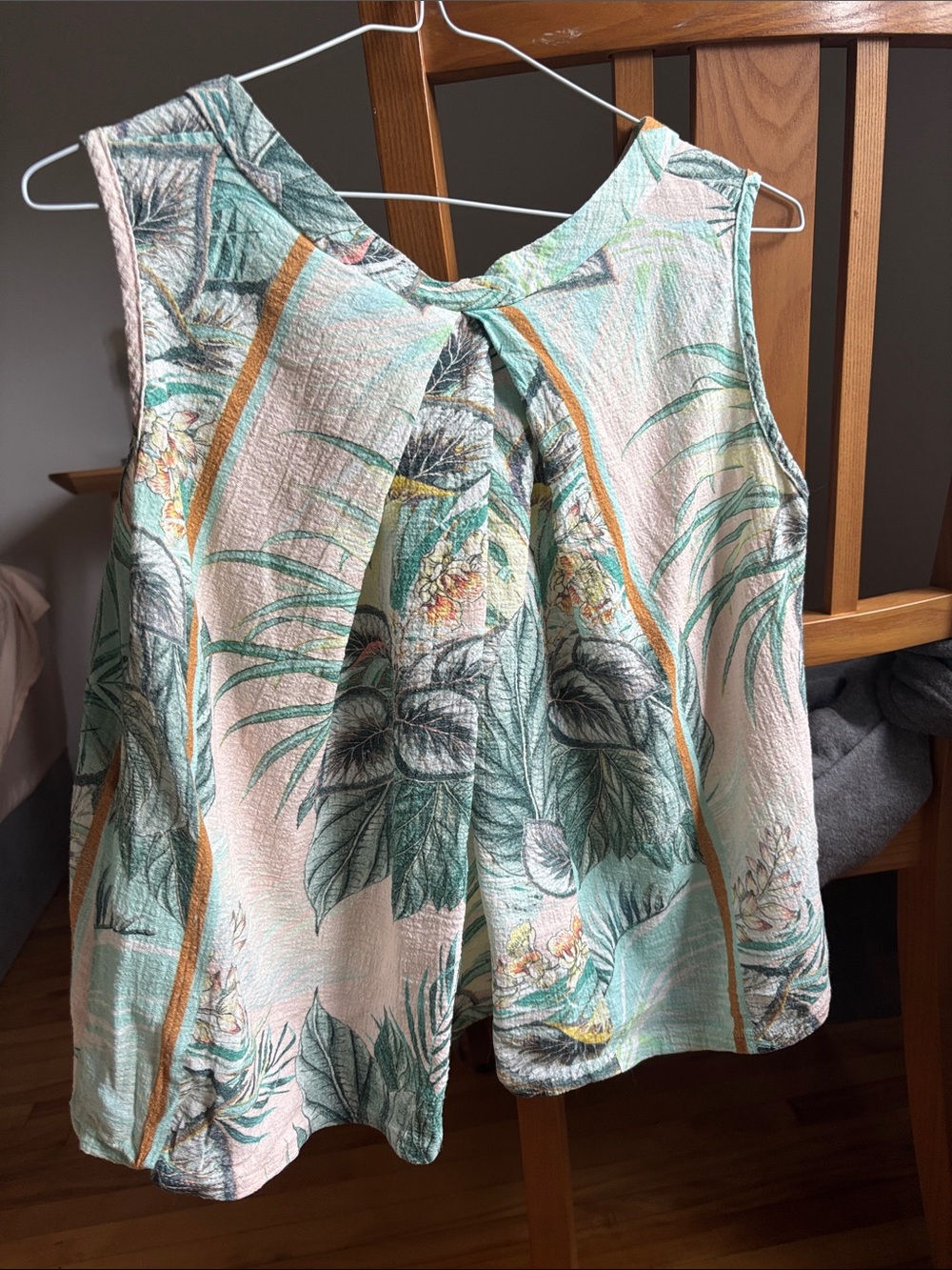 Tropical Print Sleeveless Camisole in Mint Green and Cream